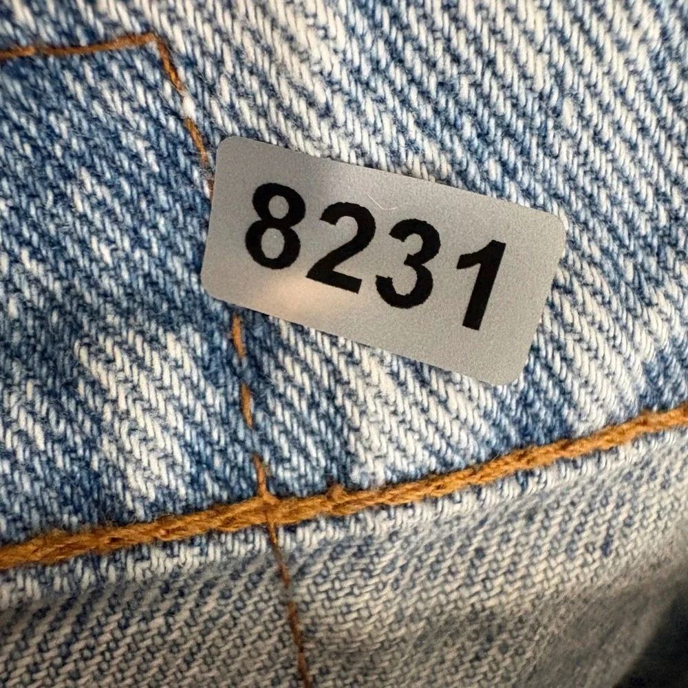 Vintage Levi's 550 Jeans Mens 34x30 (Tag 36x30) USA Light Wash 90s‎ Distressed